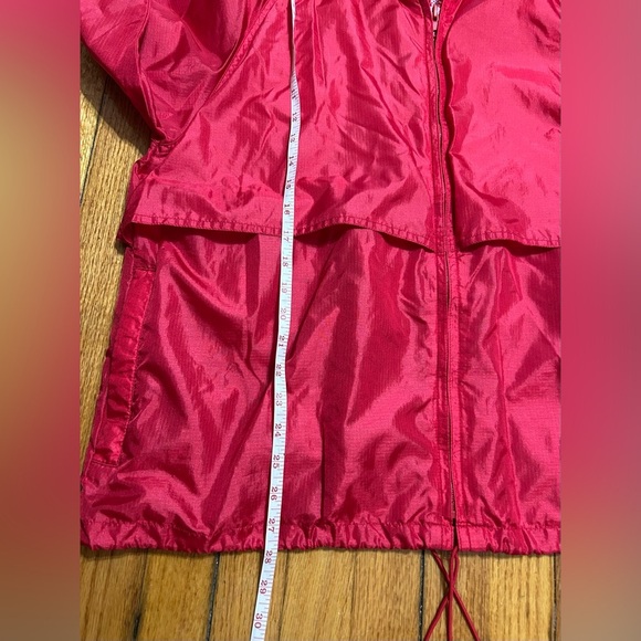 Eddie Bauer Mens Vintage Red Nylon Windbreaker Zip Up L Vented Packable Hood - Picture 6 of 8